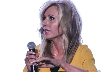beth moore prominent evangelical splits with southern baptists the seattle times