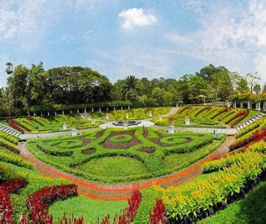 Lake gardens or taman tasik perdana, in malay, is probably kuala lumpur's most popular and scenic park. Taman Tasik Perdana, Kuala Lumpur | Ticket Price | Timings ...