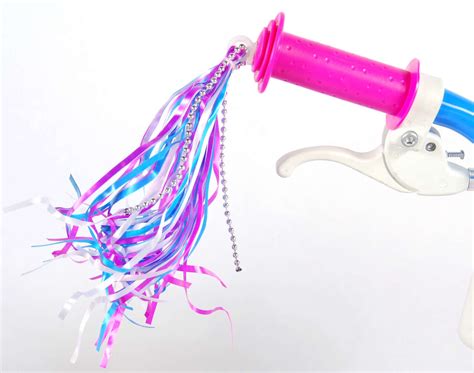 Streamer, a kind of confetti consisting of strips of paper or other material. Grip streamers