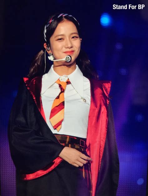 Watch Jisoo Potter Doing Magic At Blackpink Private Stage