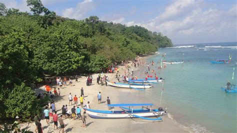 Walaupun pantai pangandaran adalah pantai selatan yang langsung menghadap ke samudera hindia, namun masih. Wisata Pantai Pasir Putih Pangandaran - Pangandaran Tour ...