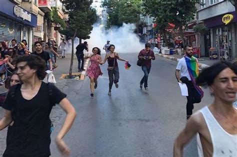 Police Broke Up Istanbul S Banned Pride Parade With Plastic Bullets And