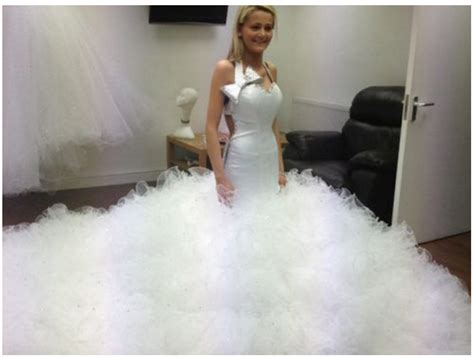 ≡ 9 Of The Worst Wedding Dresses Youve Ever Seen 》 Her Beauty