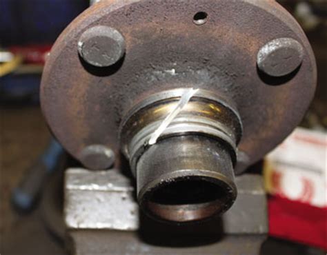 Remove the new bearing from the box. How to correctly replace the front axle wheel bearing ...