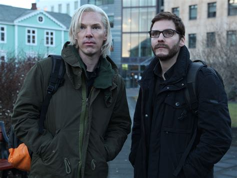Film Review The Fifth Estate Benedict Cumberbatch Perfectly Cast As