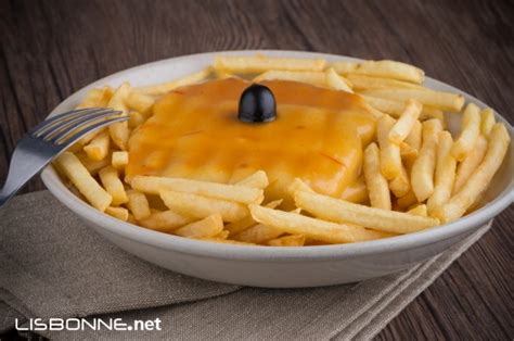 Équipe de france mbappé griezmann giroud varane lloris fekir pavard kante. Les Francesinhas (Les Petites Françaises) de Porto ...