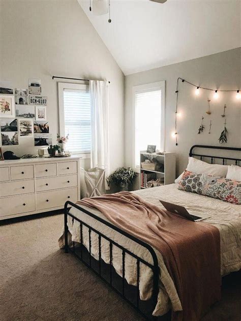 The Bed Frame Adds Charm To The Bedroom In 2020 Cozy Small Bedrooms