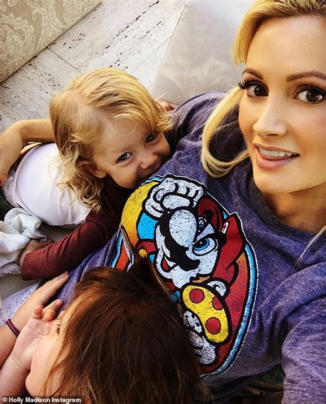 Holly Madison Finalizes Divorce From Pasquale Rotella After Four Years Of Marriage Daily Mail