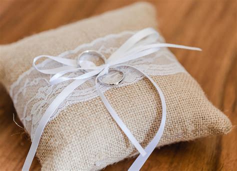 Brautkleider in deutschland finden sie bei heiraten.de. Miriam & Patrick - Hochzeit im Vintagestil auf Schulte ...