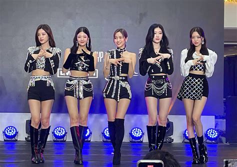 ‘so Amazing Itzy Surprised By Love From Filipino Midzys During Press