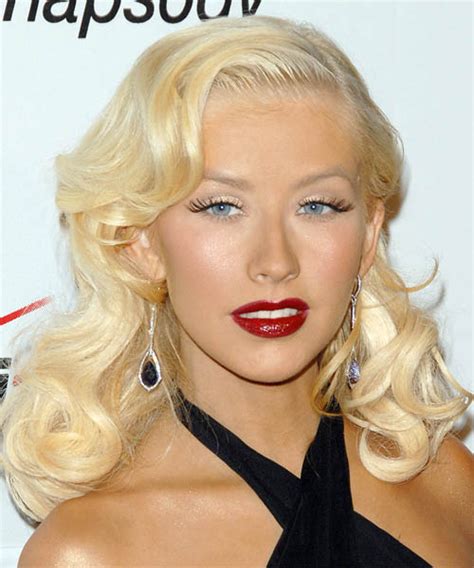 Pin By Paola Pimentel On Beauty People Christina Aguilera Hair