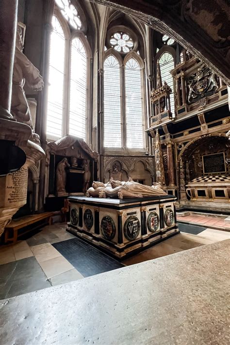 Why is Westminster Abbey so Famous? - Travel Pockets