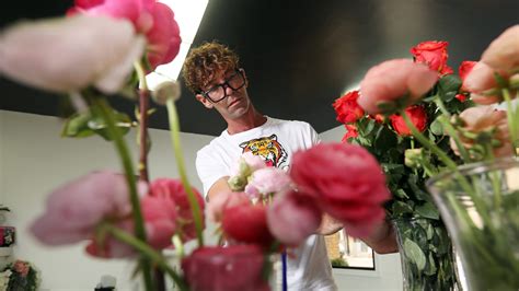 New Florist in downtown Zanesville offers fresh approach to flowers.