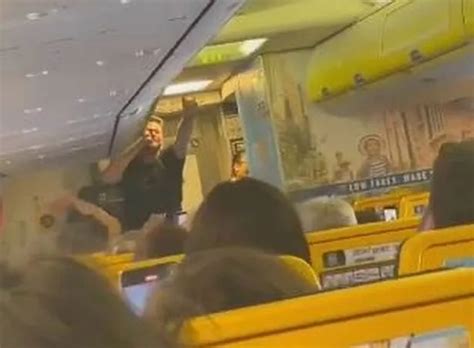 Ryanair Passengers Ask For Refund As Man Takes The P And Kisses Flight Crew