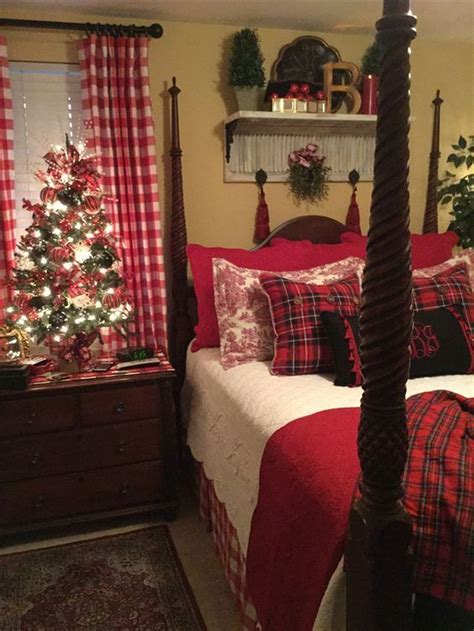 35 Inspiring Bedroom Decoration Ideas With Christmas Tree Christmas