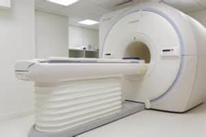 Descubre las diferencias entre resonancia magnética y tomografía axial