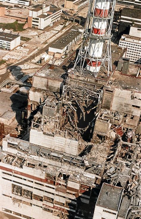 April 1986 explodiert der reaktor 4 des kernkraftwerks tschernobyl. Aus dem zerstörten Reaktor in Tschernobyl wurde viel ...