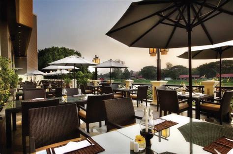 Including kad suan keaw shopping mall, local market and in the moat nightlife. Chiang Mai Citylife - Holiday Inn Chiang Mai: Fine Food ...