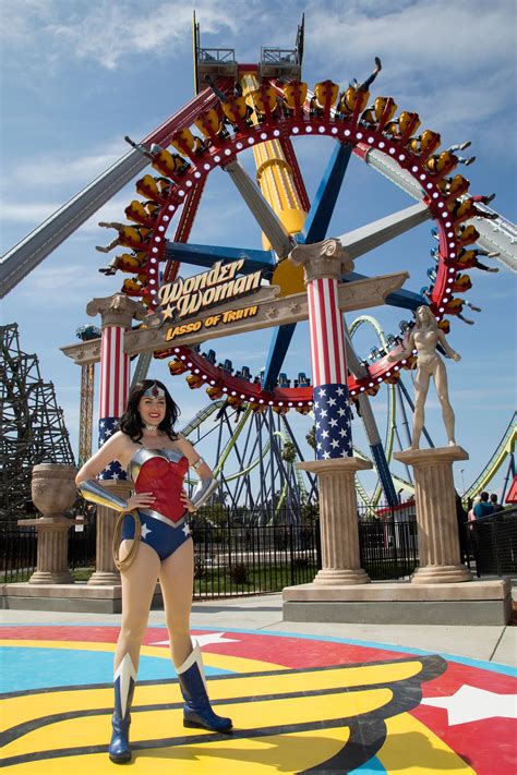 Wonder Woman Lasso Of Truth Six Flags Discovery Kingdom