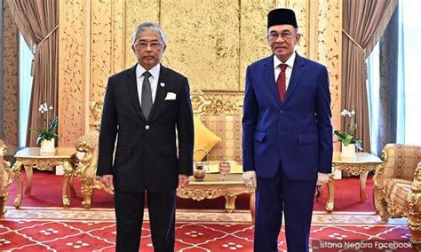 Kenderaan jabatan penjara yang membawa ketua umum pakatan harapan, datuk seri anwar ibrahim terlibat dalam kemalangan tengah hari tadi. If Budget 2021 Is Sabotaged, Is Anwar Going To Become PM9 ...