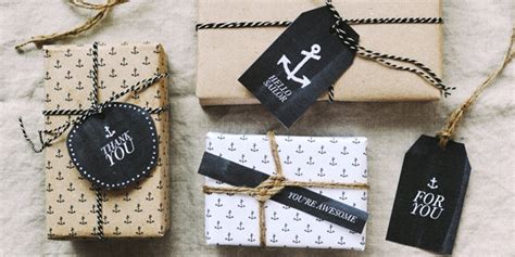 How To Make Your Own Creative Gift Wrap!