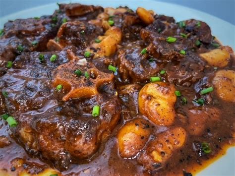 the best jamaican oxtail recipe oxtail stew jerk tavern