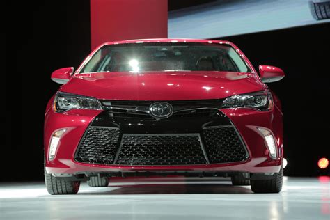 The base le trim has cloth upholstery, the se has faux leather, the xse has faux suede and the xle has leather. New York 2014: 2015 Toyota Camry Revealed - The Truth ...