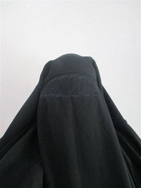 Pin By Ayşe Eroğlu On Niqab Burqa Veils And Masks Niqab Beautiful Hijab Burka