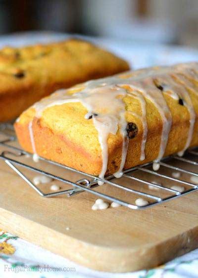 Just use a muffin pan instead of a bread loaf. Maple Glazed Chocolate Chip Pumpkin Bread | Frugal Family Home