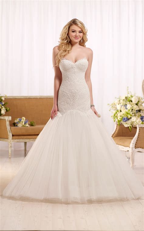 Out of stock items show hide. Fit & Flare Wedding Dress with Sweetheart Bodice | Essense of Australia