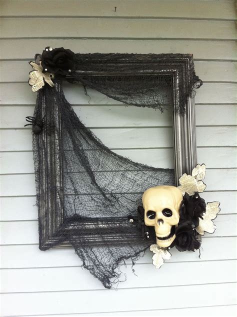 Pin By Shannon Bell On Fall Halloween Diy Halloween Wreath Dollar