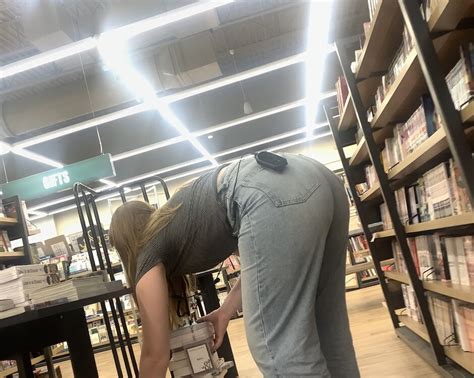 Bookstore Cutie Bends Over For Me Cameltoe In Jeans Tight Jeans Forum