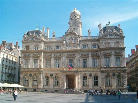 D w l w l. Stadhuis van Lyon - Wikipedia