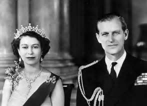 Er sei am freitagmorgen friedlich verstorben, teilte der. Prinz Philip wird 95 Jahre: Der Mann im Schatten der Queen ...