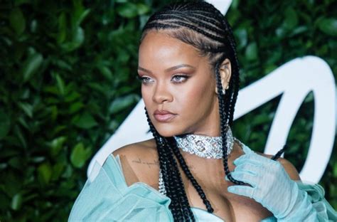 Rihanna Officially A Billionaire Richest Female Musician According To