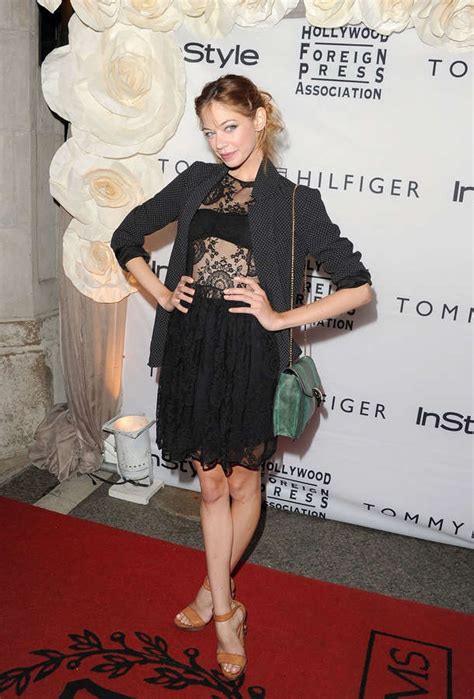 Analeigh Tipton Feet Super Star Feet Celebrity Photo