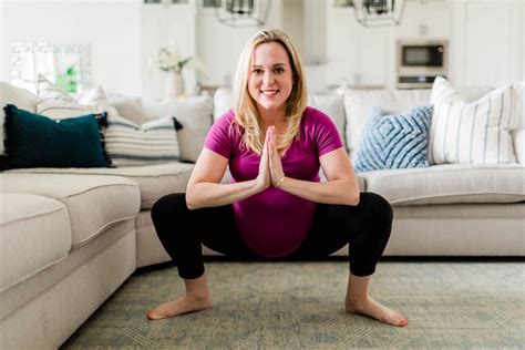 6 Hip Opening Stretches To Do During Pregnancy Baby Chick