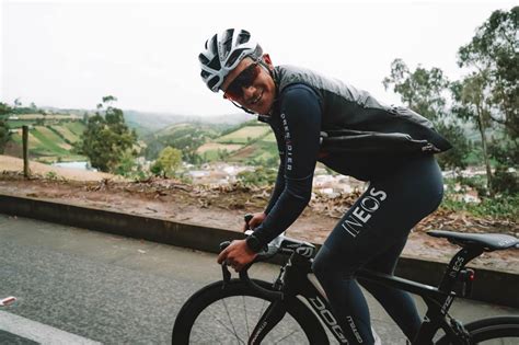 Ha inoltre vinto quattro tappe al giro d'italia 2020, tre. El ciclista ecuatoriano Richard Carapaz inicia la ...