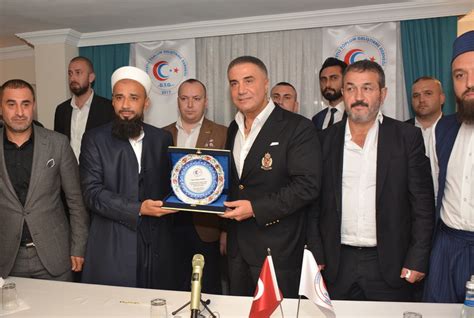 Cihan ekşioğlu otelimize tankla girdi. O kareografiyi yapan tribün lideri dün hangi cemaatle görüldü