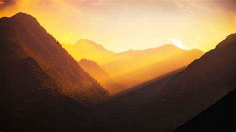 Valley 4k Wallpaper Golden Hour Sunlight Mountains Landscape Italy