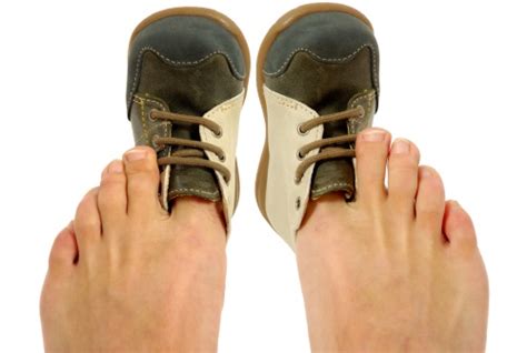 If you're wondering how to make big shoes fit, the good news is that there are all sorts of things you can put inside your shoes to make them fit better. What Is An Ingrown Toenail? Including The Top Treatments ...