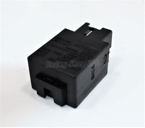 Mazda MX 5 7 Pin Turn Signal Flasher Relay F15166830 3211 229 320 90C M