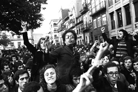 Para agravar a situação, a partir de 1961, portugal entrou em. Today, We Celebrate the Carnation Revolution