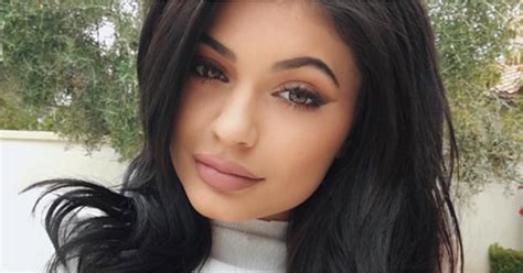 Kylie Jenner Releasing Eye Makeup Popsugar Beauty Uk
