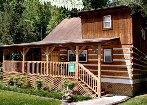 1 chambre log cabin à distance de marche à gatlinburg community center. GATLINBURG Cabin Rental - ANGLER'S PERCH #2523 - 2 Bedroom