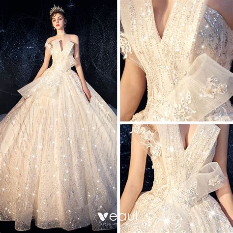 First a fabric is machine knit from the finest quality dyed cotton blend yarn and then, the yardage is printed with a metal foil transfer. Bling Bling Champagner Brautkleider / Hochzeitskleider ...