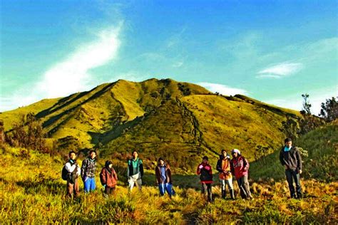 Gunung Merbabu Rekomendasi Gunung Untuk Pemula Xplore Wisata Operator Wisata Dan Provider