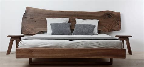 Der transport in den zweiten. Design Bett SABINE aus Massivholz