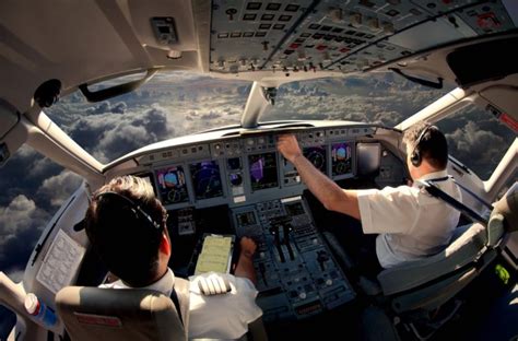 How To Become A Pilot A Simple Career Guide