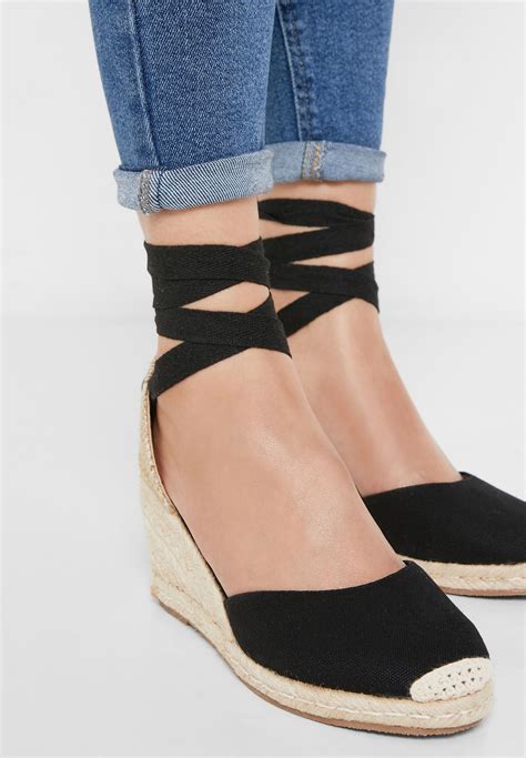 Buy Ella Black Closed Toe Lace Up Wedge Sandal For Women In Kuwait City